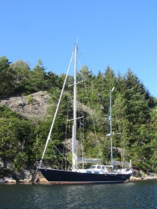 Our first anchorage, at the beautiful island of Skogsøy